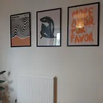 Modern Flat Close To Heathrow Airport & Central London
