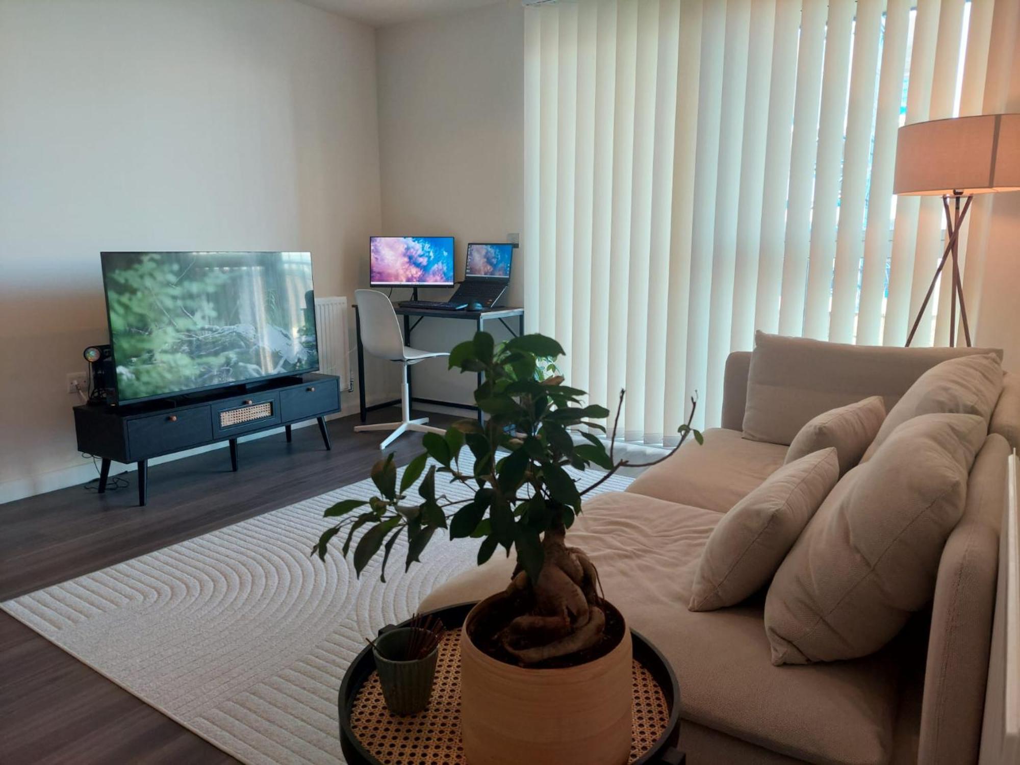 Apartment Modern Flat Close To Heathrow Airport & London *