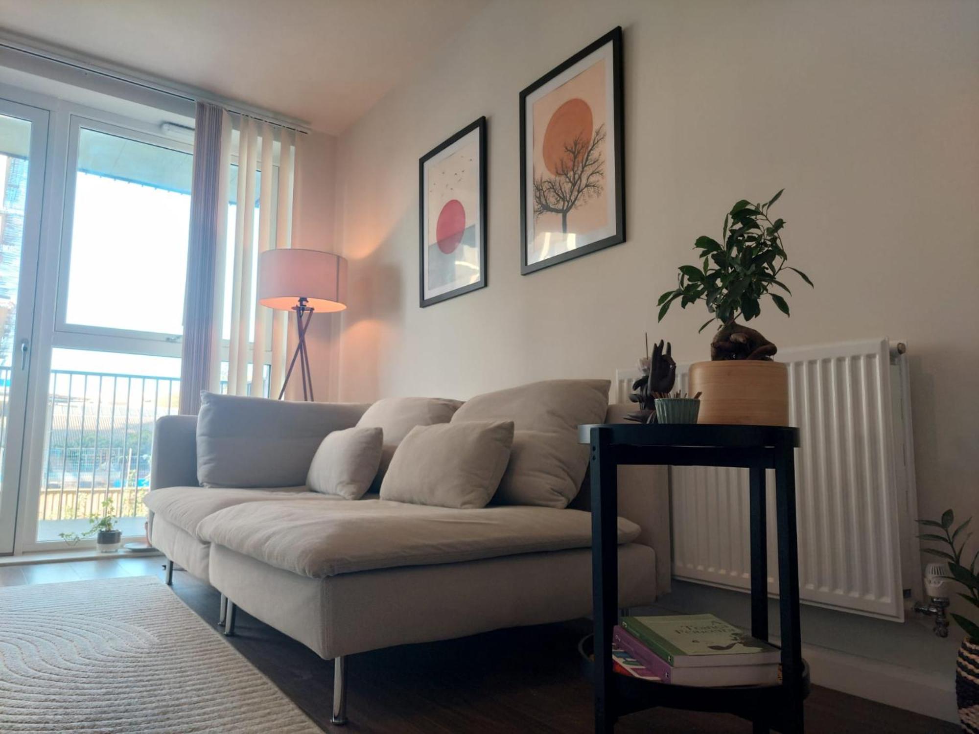 Modern Flat Close To Heathrow Airport & London *