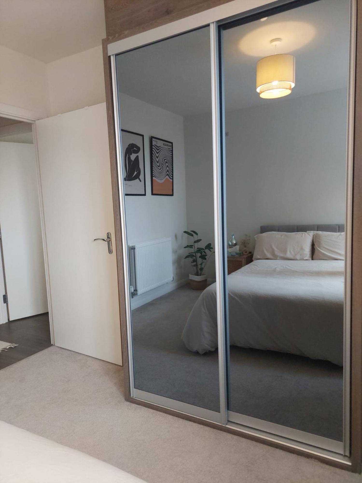Modern Flat Close To Heathrow Airport & London * Hayes (Greater London)